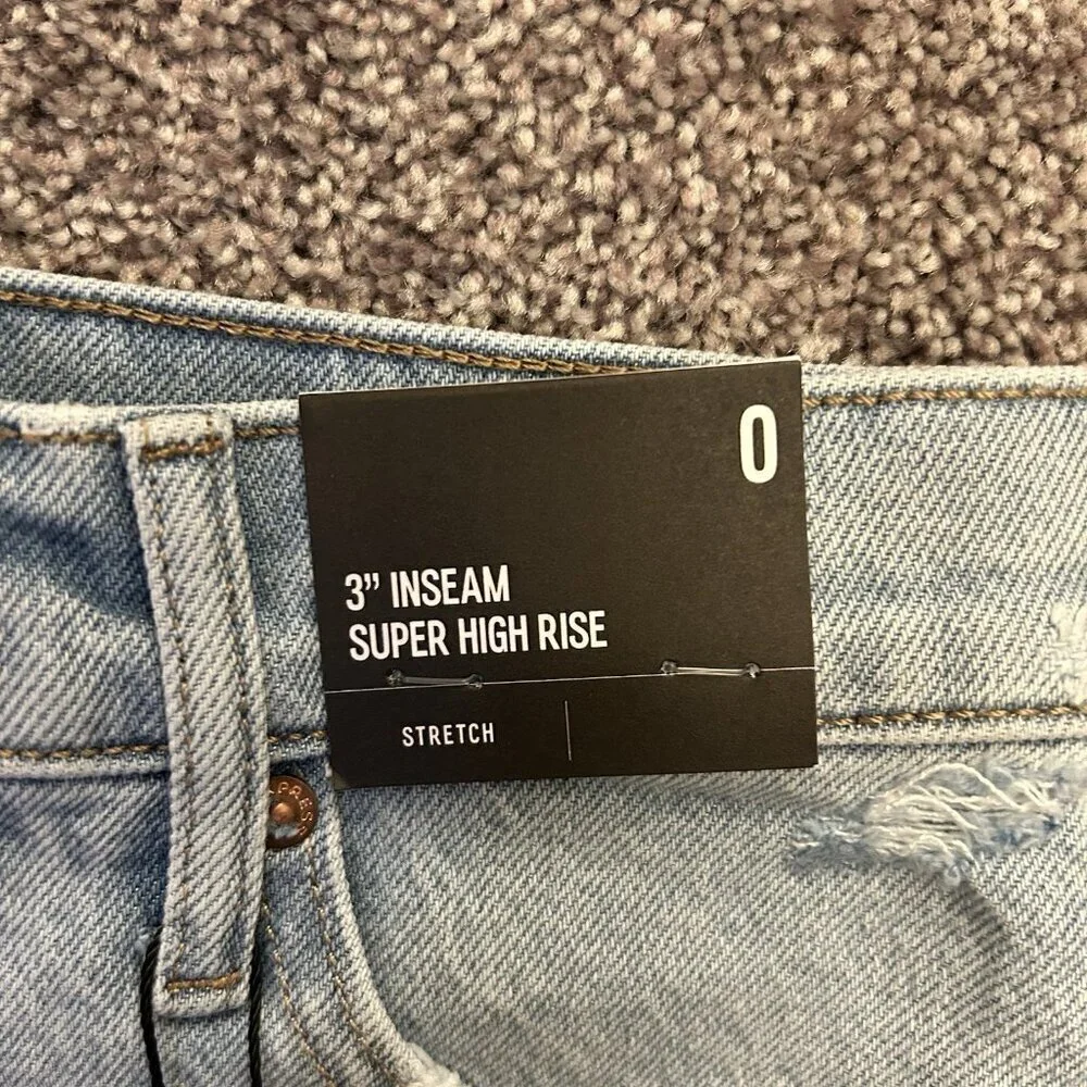 Express Women's Super High Waisted Jean Shorts Size 0 Light Wash Raw Hem NWT $68
